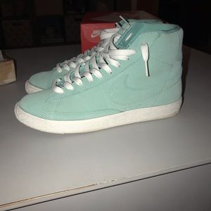 Nike Girls Blazer Baby Blue color!
